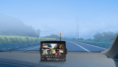 Digital wireless signal driving recorder