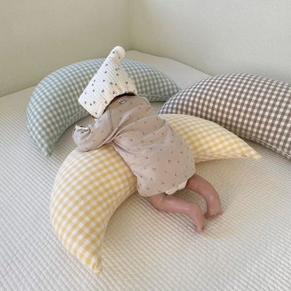 Baby Pillow Newborn Nursing Pillows Plaid Cotton Moon Shape Maternity Breastfeeding Pillow Bedding Cushion Sofa Throw Pillow Baby Room Decoration