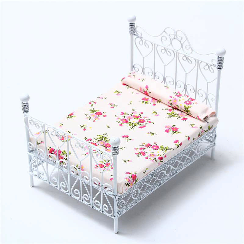 Simulation Bedroom Furniture Model Wrought Iron Double Bed